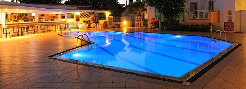 מאליה Melissa Apartments, Studios & Suites מראה חיצוני תמונה