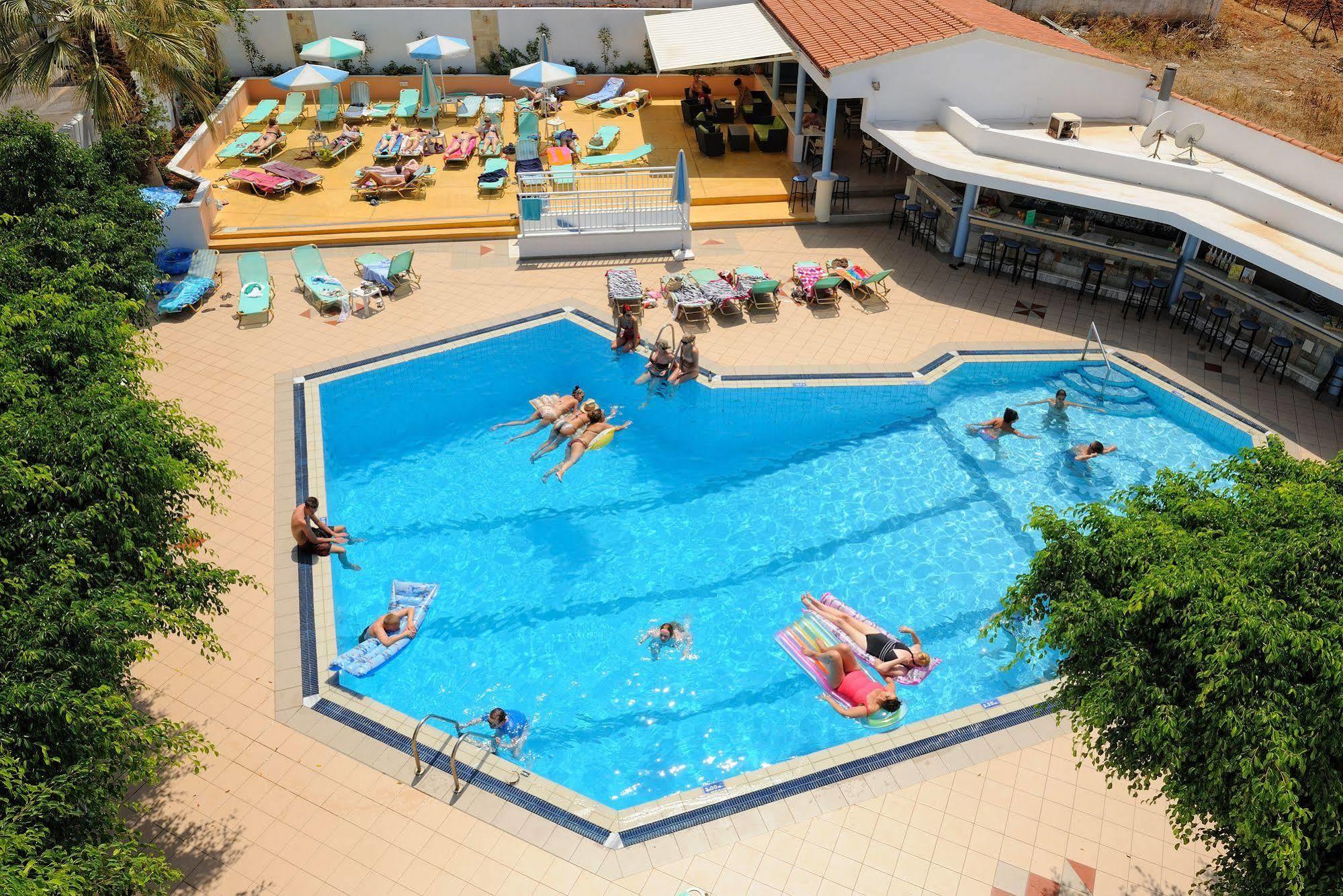 מאליה Melissa Apartments, Studios & Suites מראה חיצוני תמונה