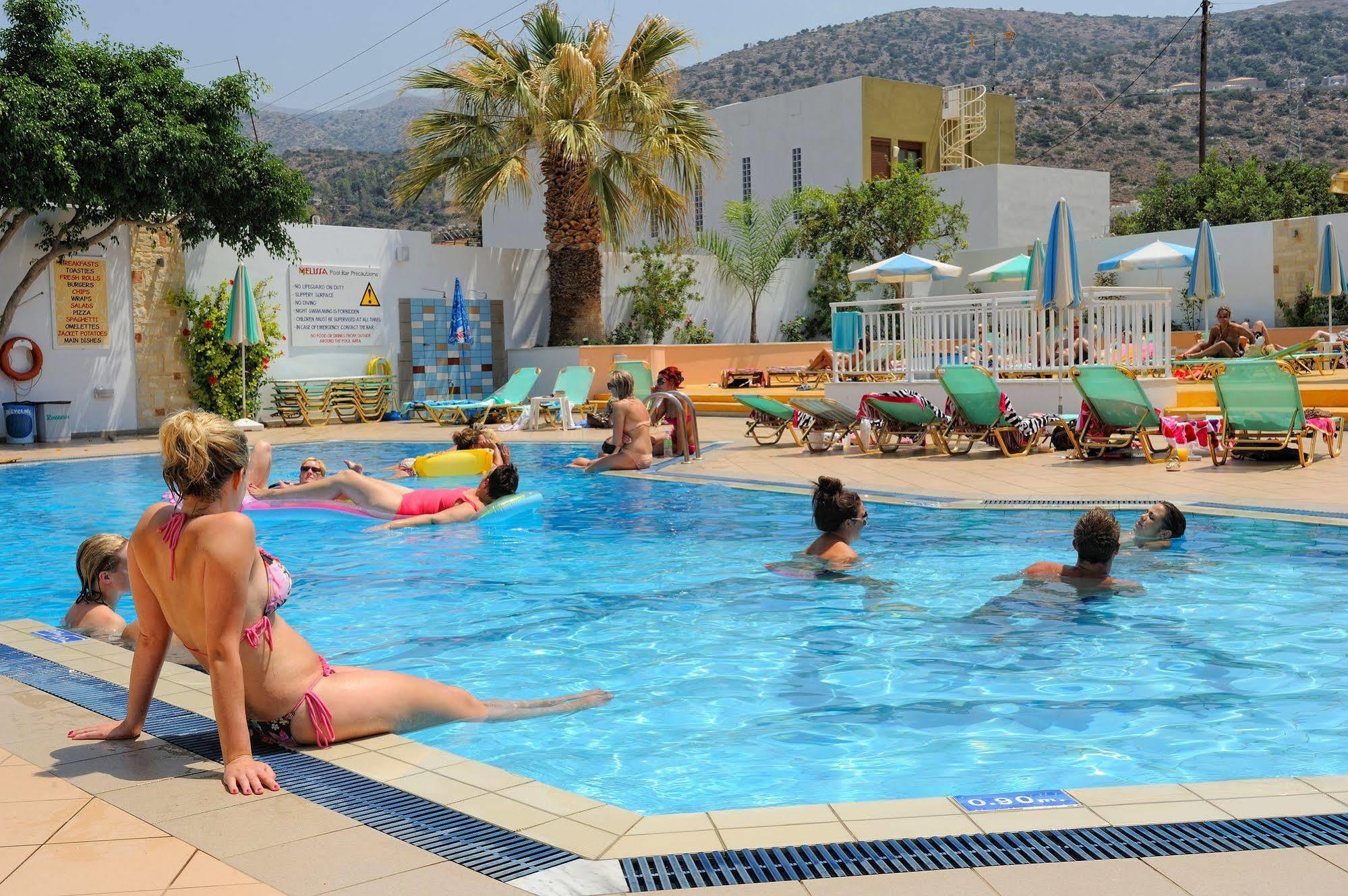 מאליה Melissa Apartments, Studios & Suites מראה חיצוני תמונה